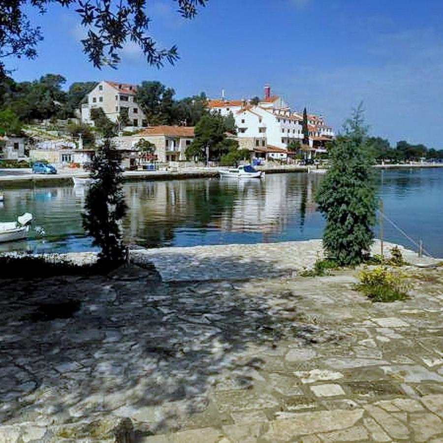 Guest House Kiko Pomena Exterior photo