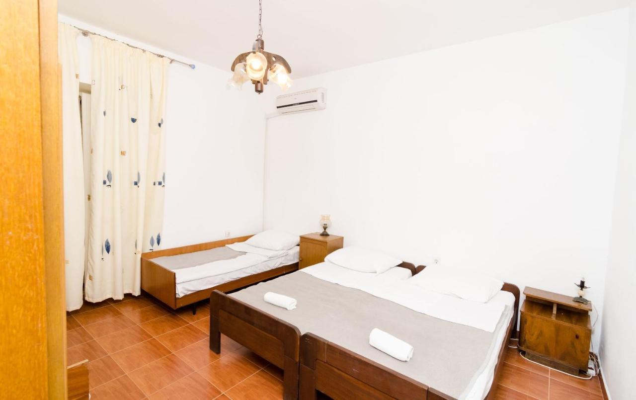 Guest House Kiko Pomena Exterior photo